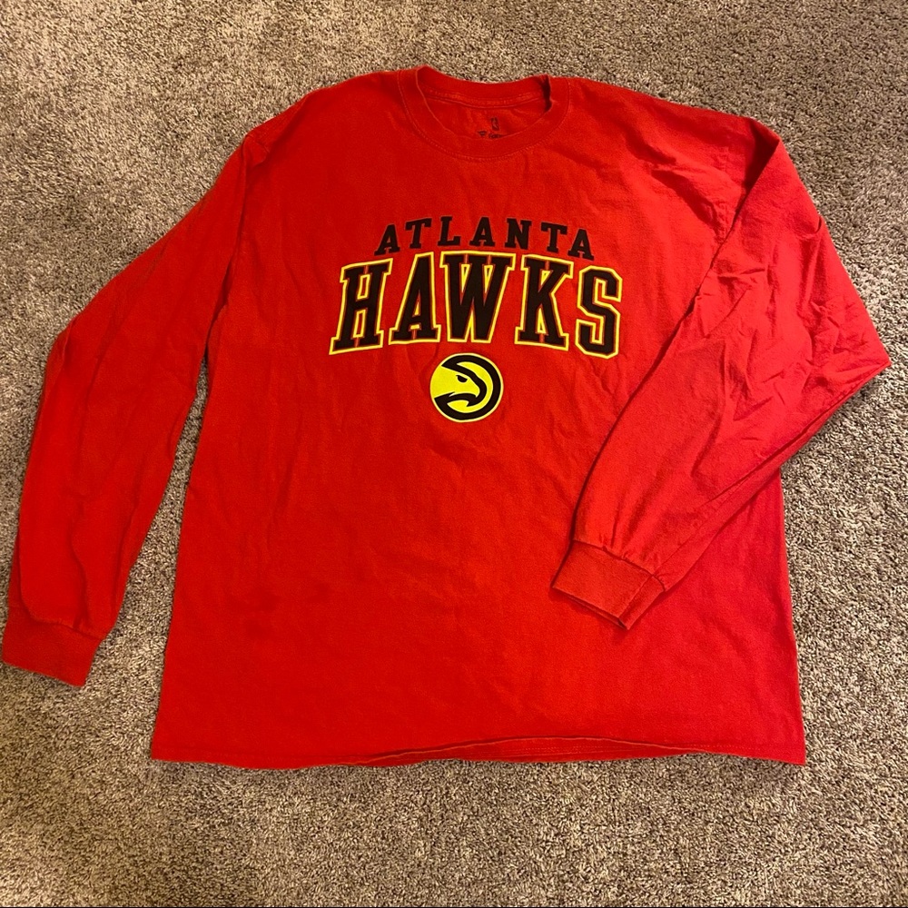 Men’s XL Atlanta Hawks Red Long Sleeve Shirt- XL